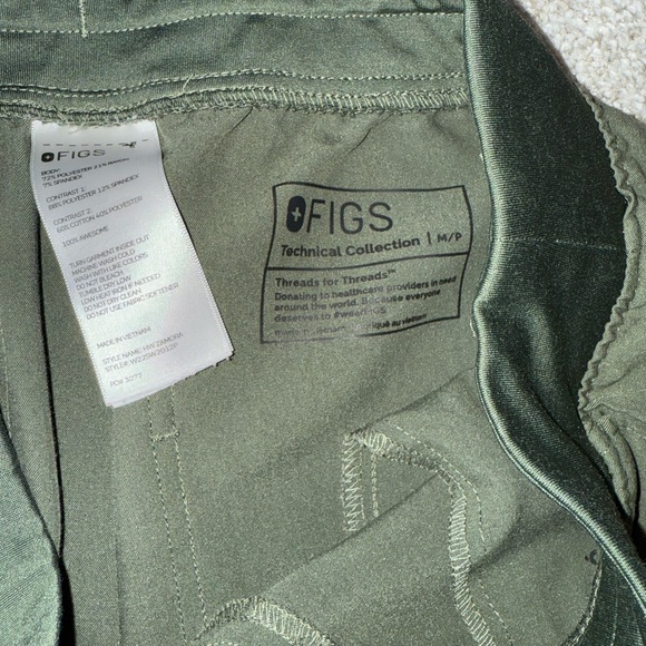 Figs Moss Scrub Set - Picture 4 of 6